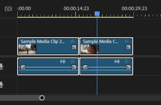 Example of selecting two consecutive clips on the same track in the timeline